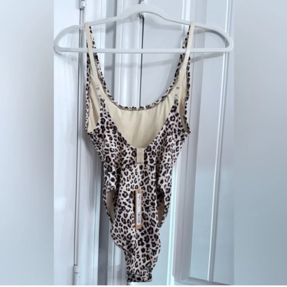 SKIMS Leopard Print One Piece Swimsuit M